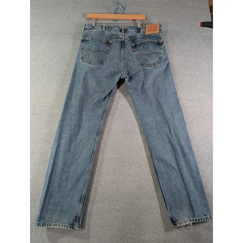 Levi's 505 Jeans Mens 38x32 Blue Denim Regular Fit Straight Leg Light Wash